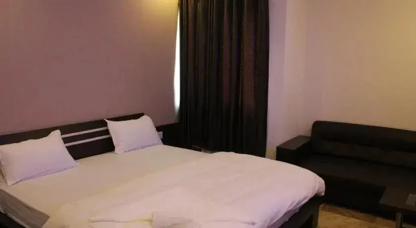 фото Hotel Sunway Inn by OYO