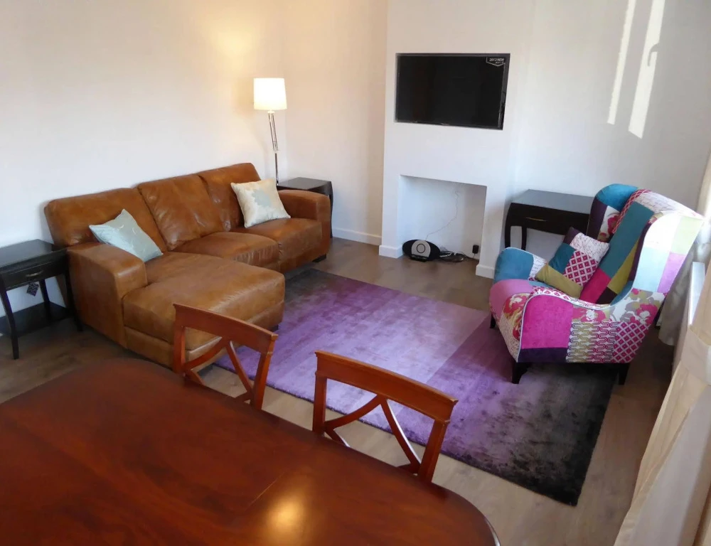 фото Sunninghill Apartment