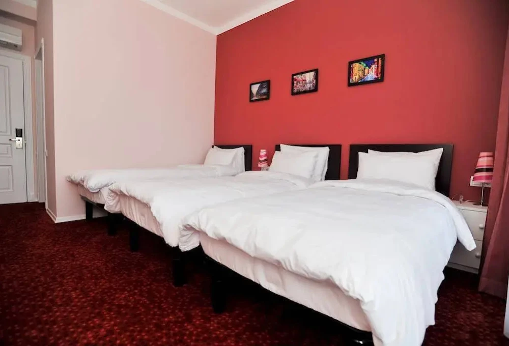 фото Piazza Four Colours