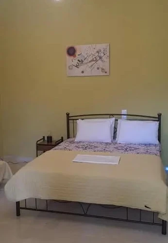 Vicky's Place Near Athens Airport