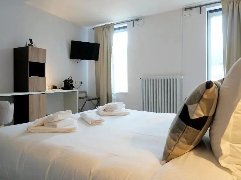 фото Logis Hotel Le Confluent