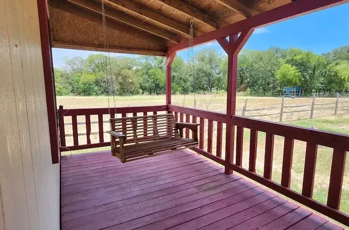 Mendelbaum Winery Guest Cabins