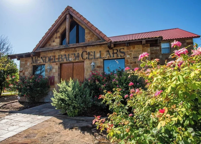 Mendelbaum Winery Guest Cabins