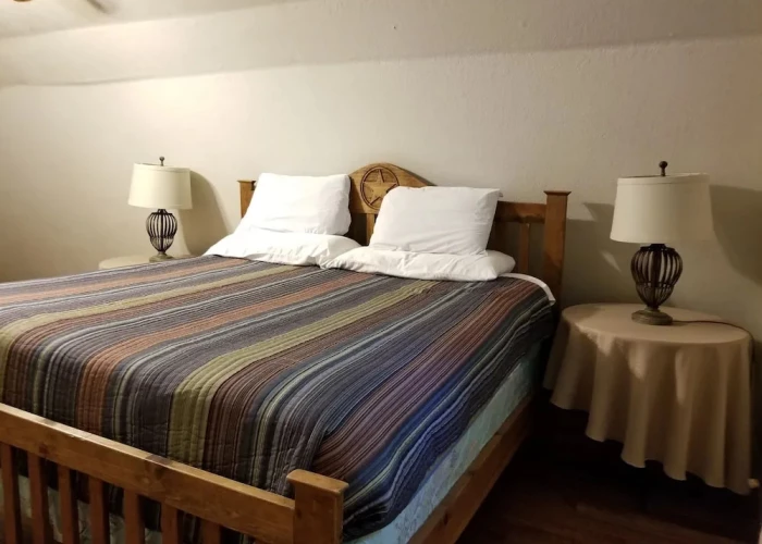 Mendelbaum Winery Guest Cabins