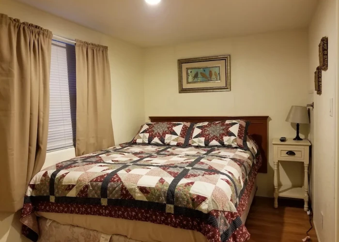 Mendelbaum Winery Guest Cabins