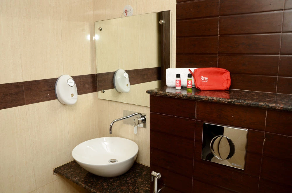 фото OYO Premium Swaroop Nagar