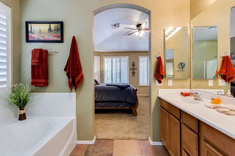 фото Pointsettia - 4 Br Home