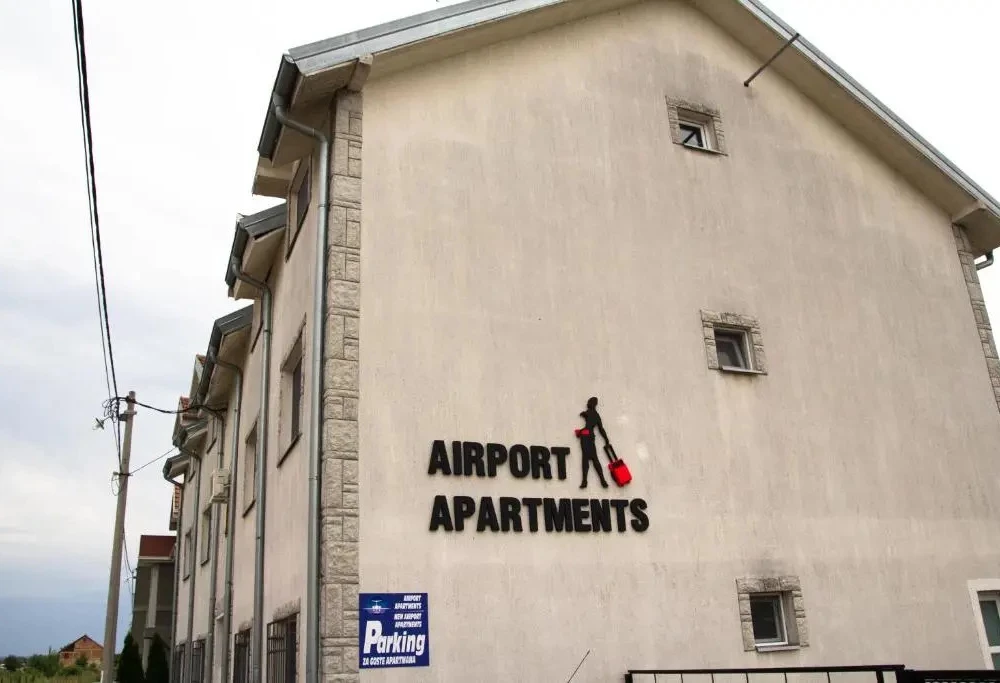 фото Airport Apartments