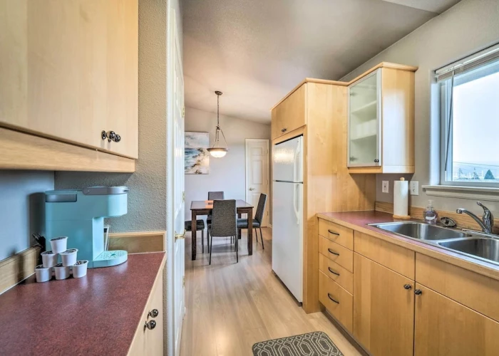 Anacortes Condo ~ 1 Mi to Marina & Fidalgo Bay!