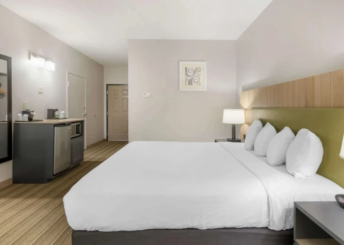Country Inn & Suites by Radisson, Columbia, MO