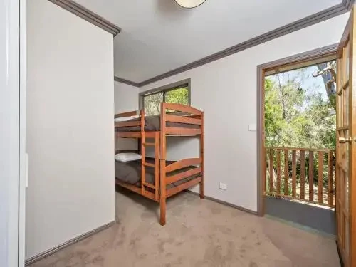 Nature Beach Break, 10 Lionel Avenue