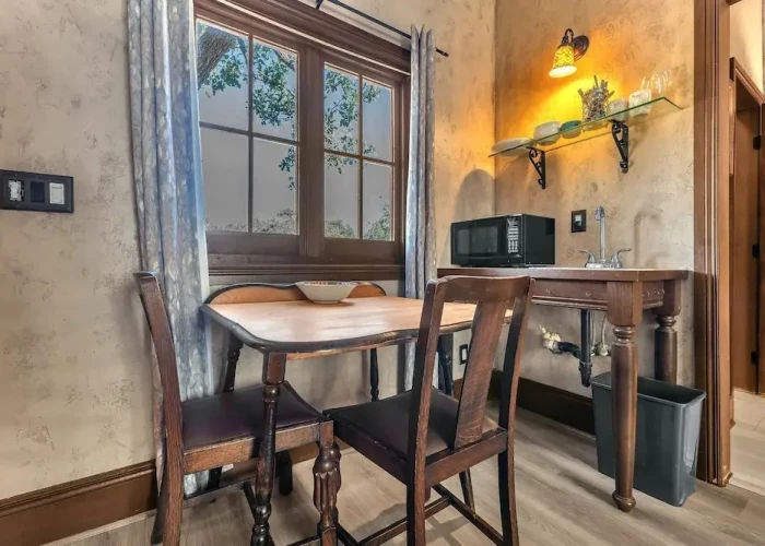 Sangiovese: Pet-friendly, Hot-tub, 10-min to Downtown!