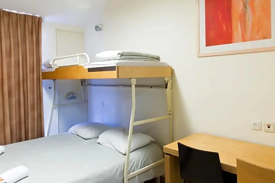 фото HI - Shlomi Hostel