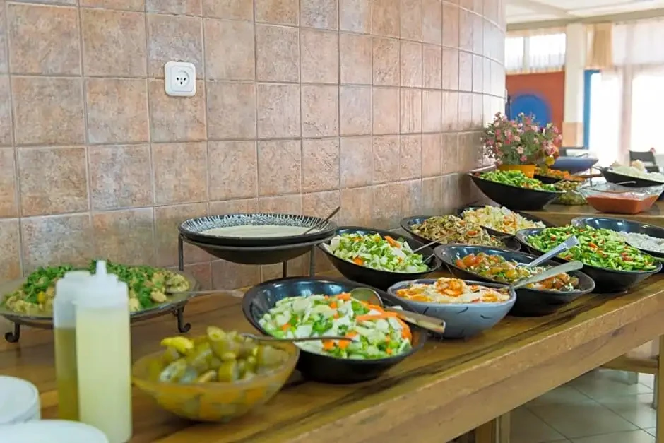 фото HI - Shlomi Hostel