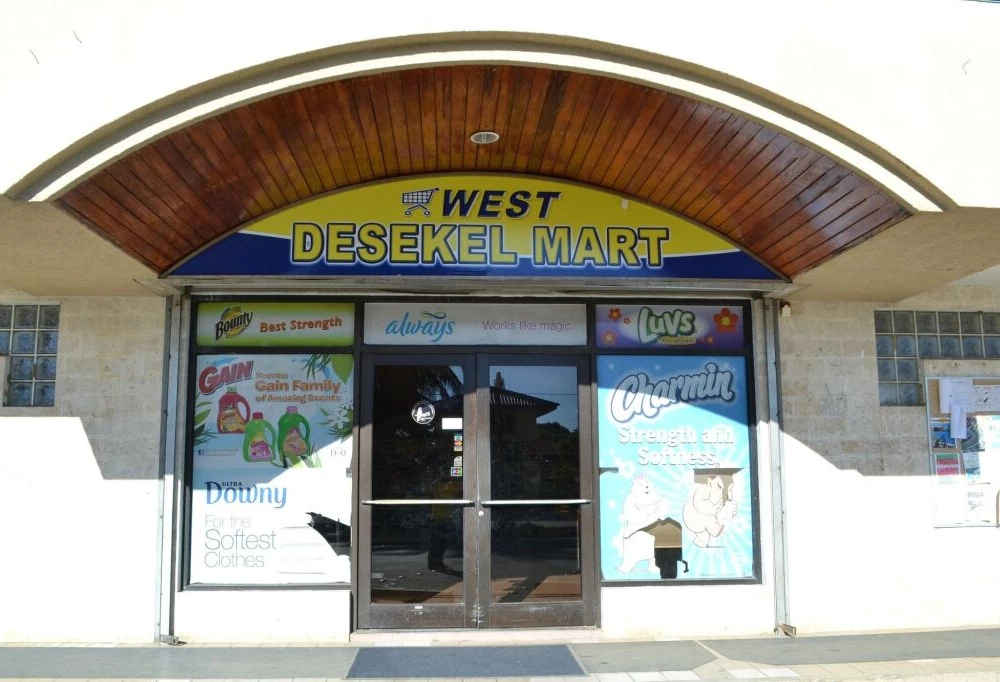 фото West Plaza Hotel Desekel