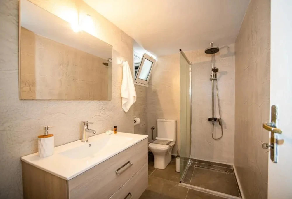 фото Alexandra Apartments