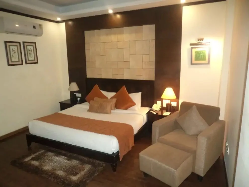 фото Pinaki Hotel