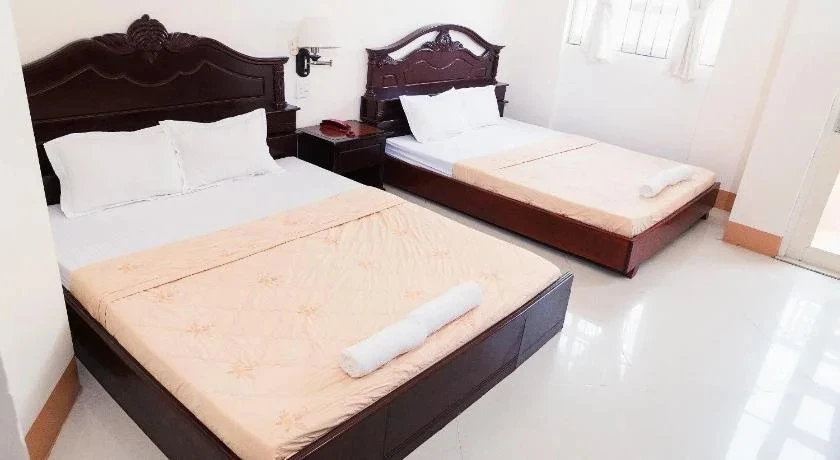 фото Long Chau Hotel