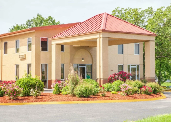 Days Inn by Wyndham Columbia I-70