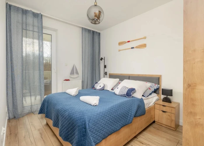 Coast Apartment With Balcony by Renters