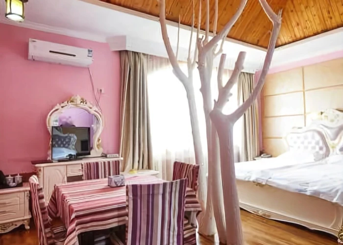 Hai Yue Holiday Hotel