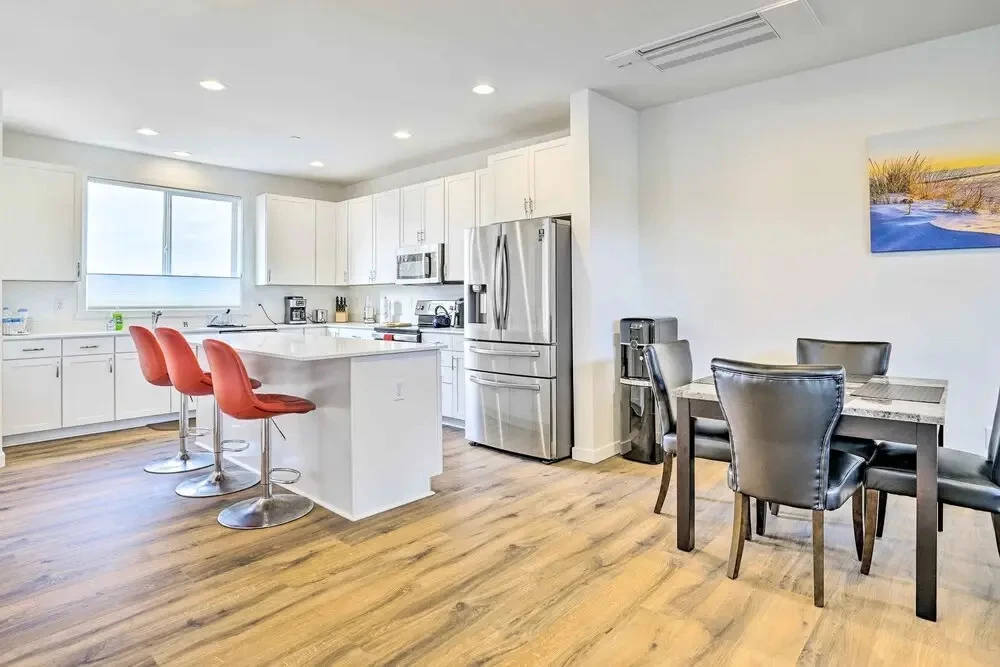 фото Modern Monroe Home - Private Yard & Mtn Views