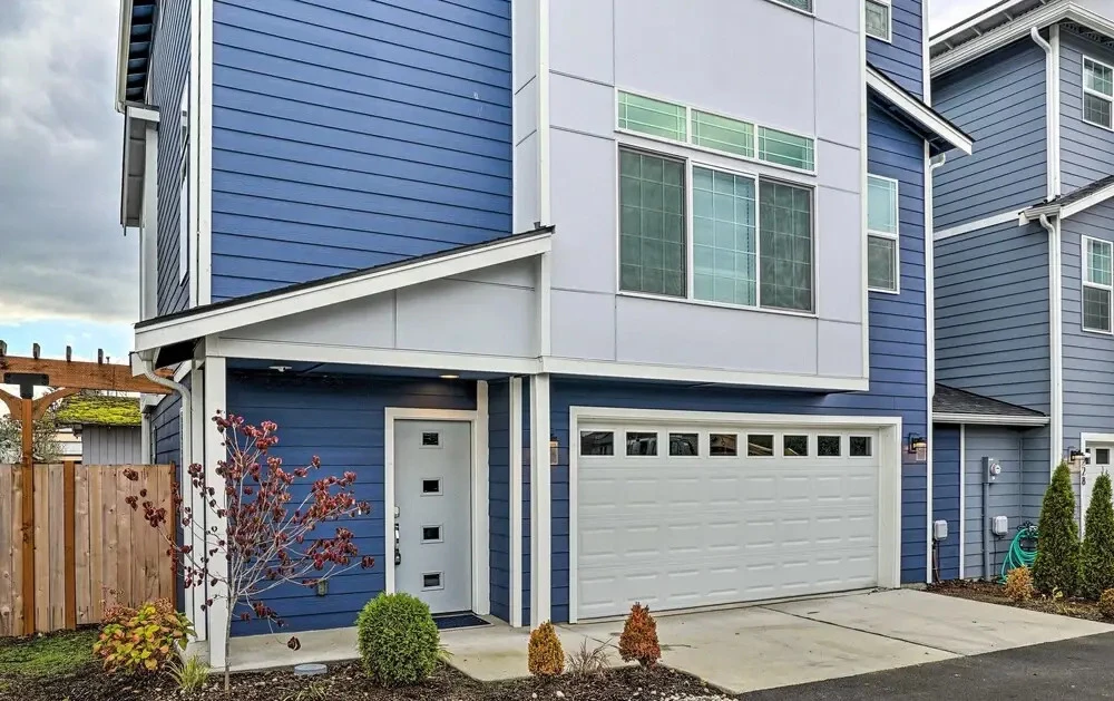 фото Modern Monroe Home - Private Yard & Mtn Views