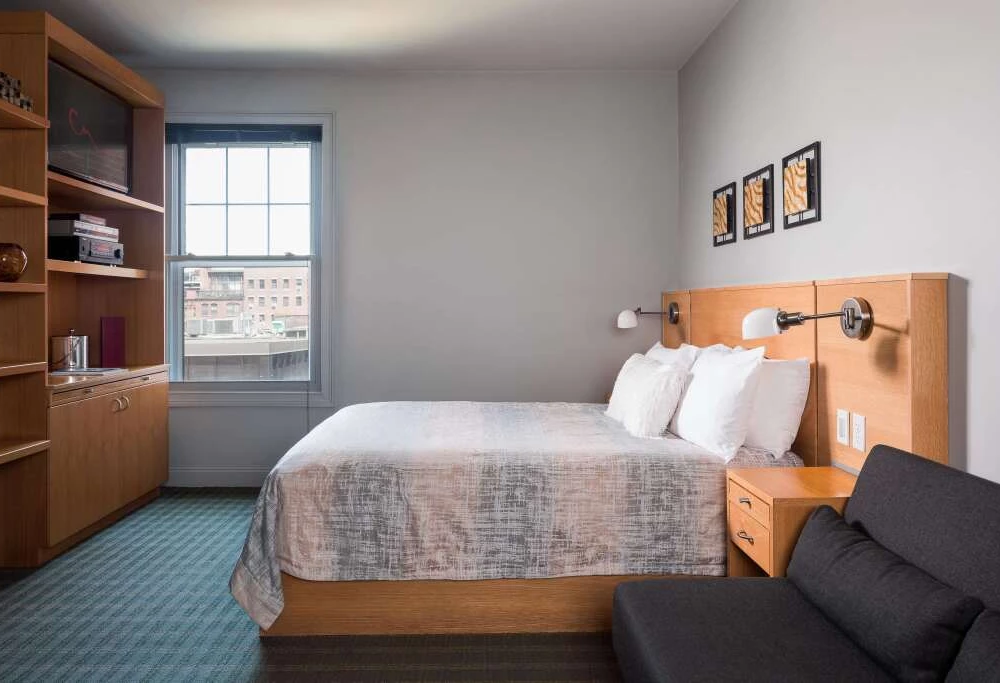 фото Charlesmark Hotel