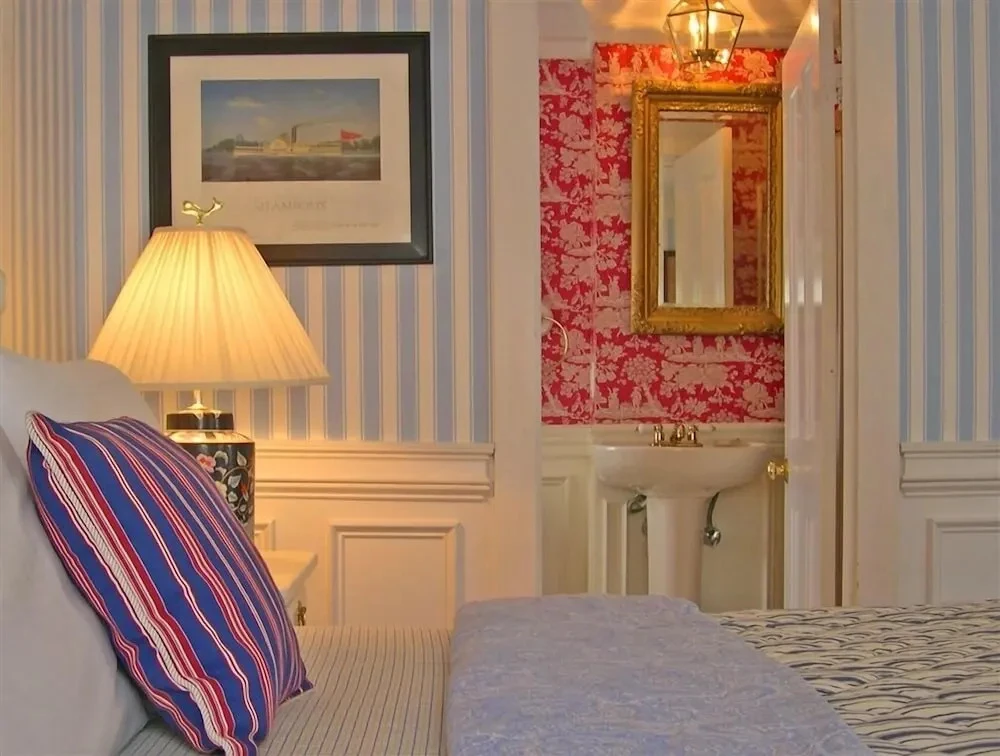 фото Captain David Kelley House Bed & Breakfast