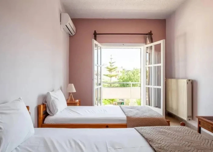 Rena's Hospitality Walk to the Beach 10' to Chania