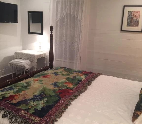 Hye-Way Haus Bed and Breakfast