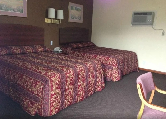 Budget Inn Oskaloosa US 63 Near Pella