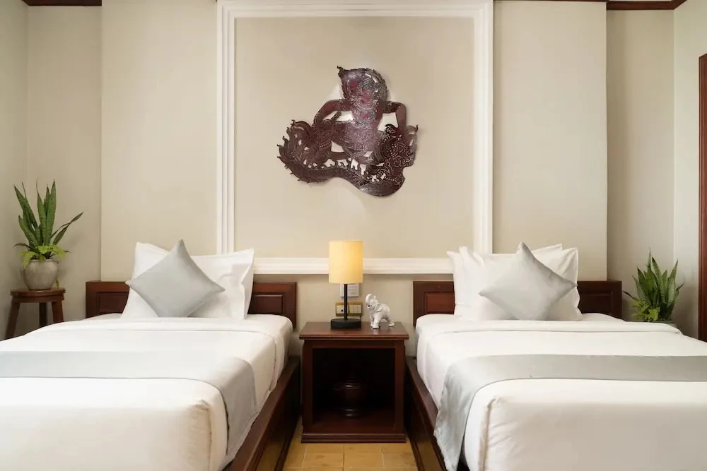 фото The Elephant