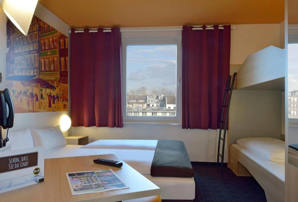 фото B&B Hotel Düsseldorf-City