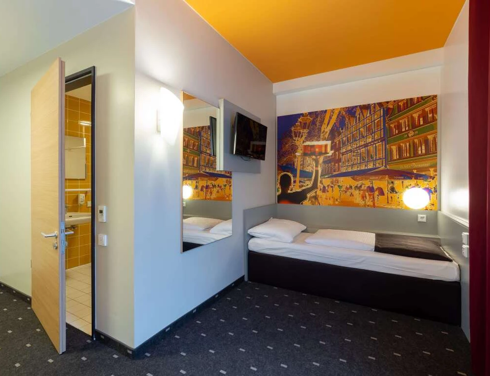 фото B&B Hotel Düsseldorf-City