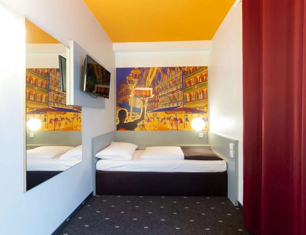 фото B&B Hotel Düsseldorf-City