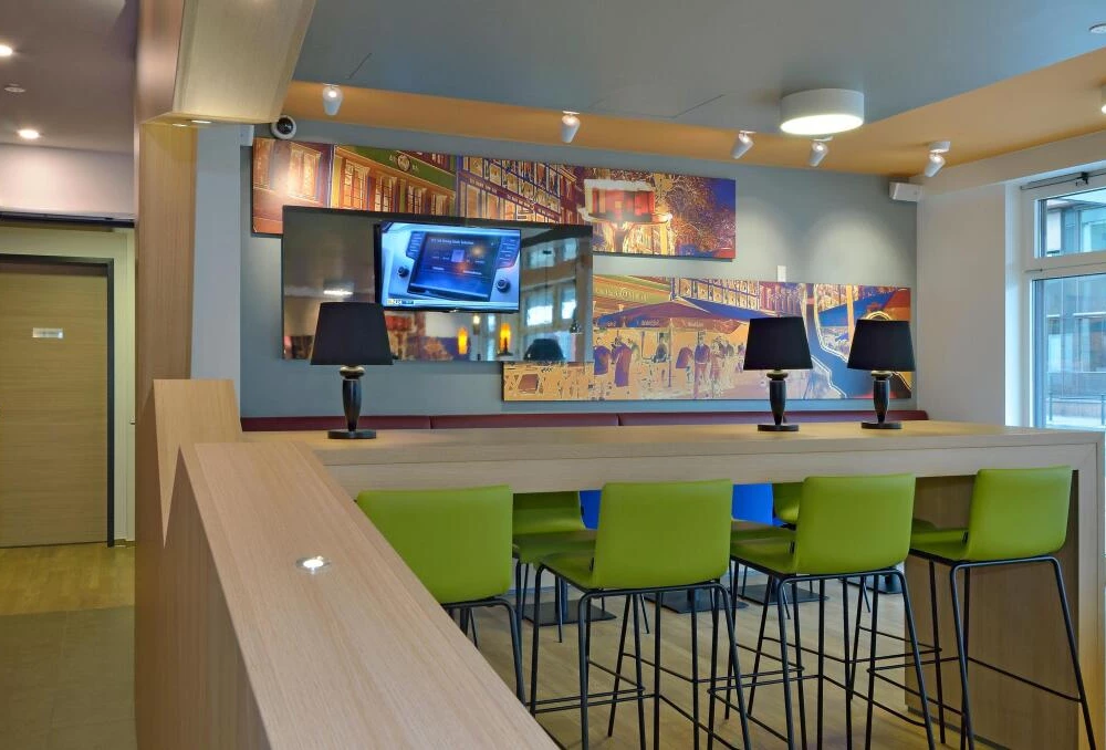 фото B&B Hotel Düsseldorf-City