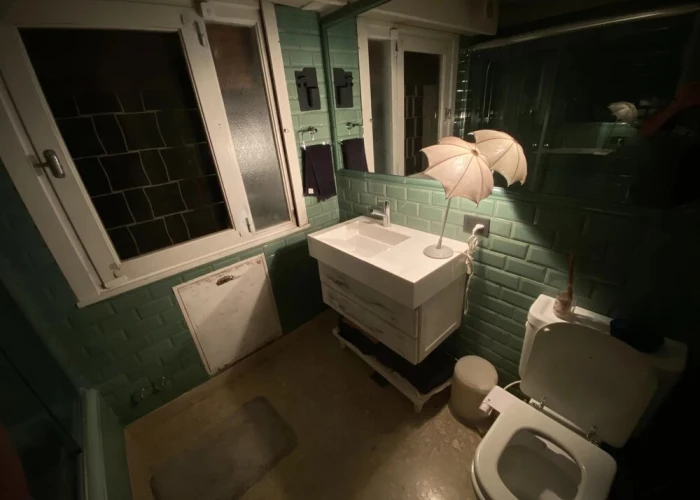 Deaf twins bed/breakfast