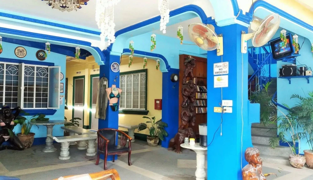 фото Danielas Place Apartelle