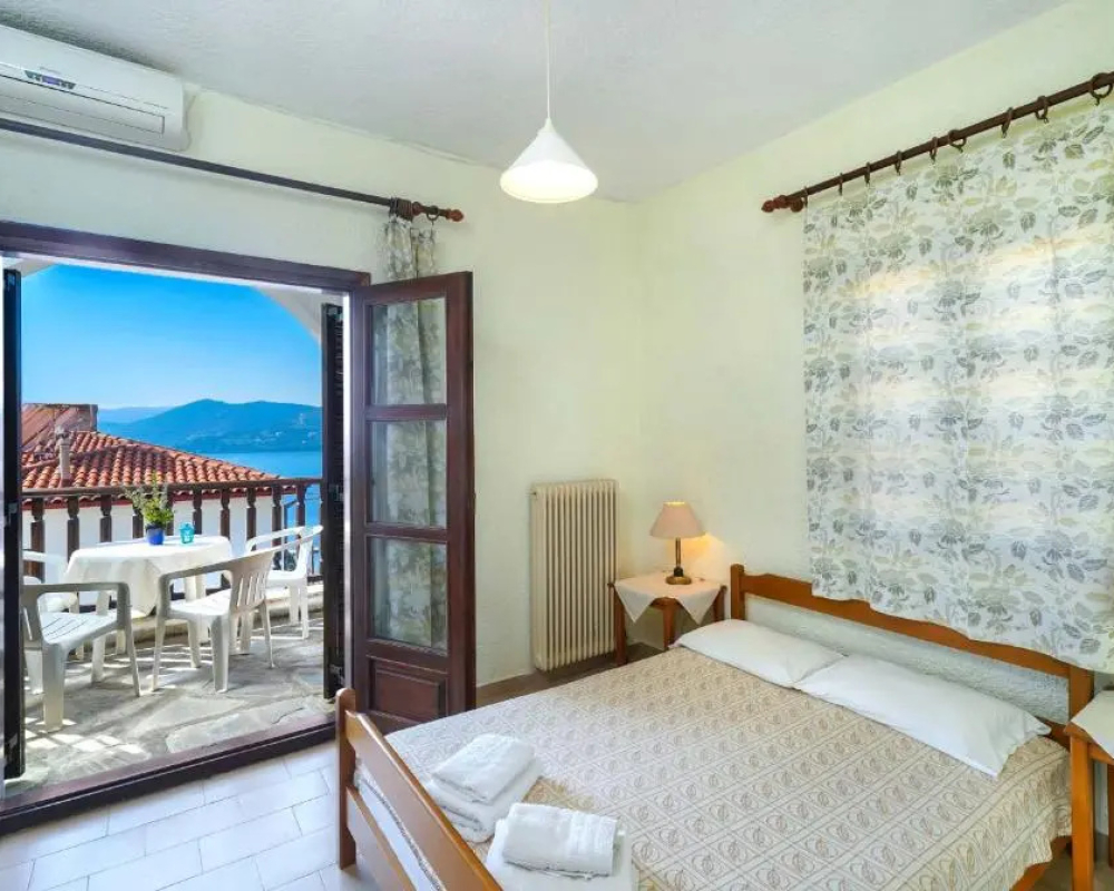 фото Kritikos Apartments